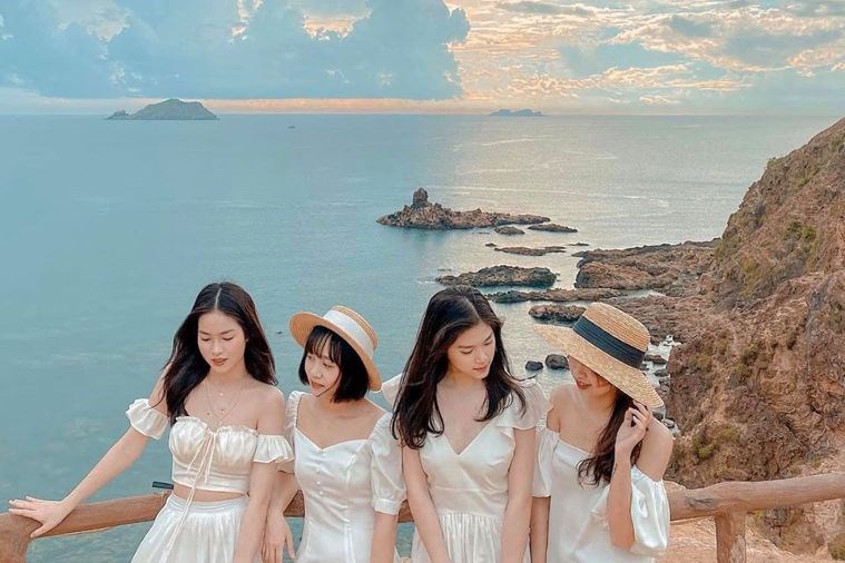 Tour Quy Nhơn - Kỳ Co - Eo Gió - Nhà Thờ Mằng Lăng - Bãi Xép 2 Ngày 1 Đêm